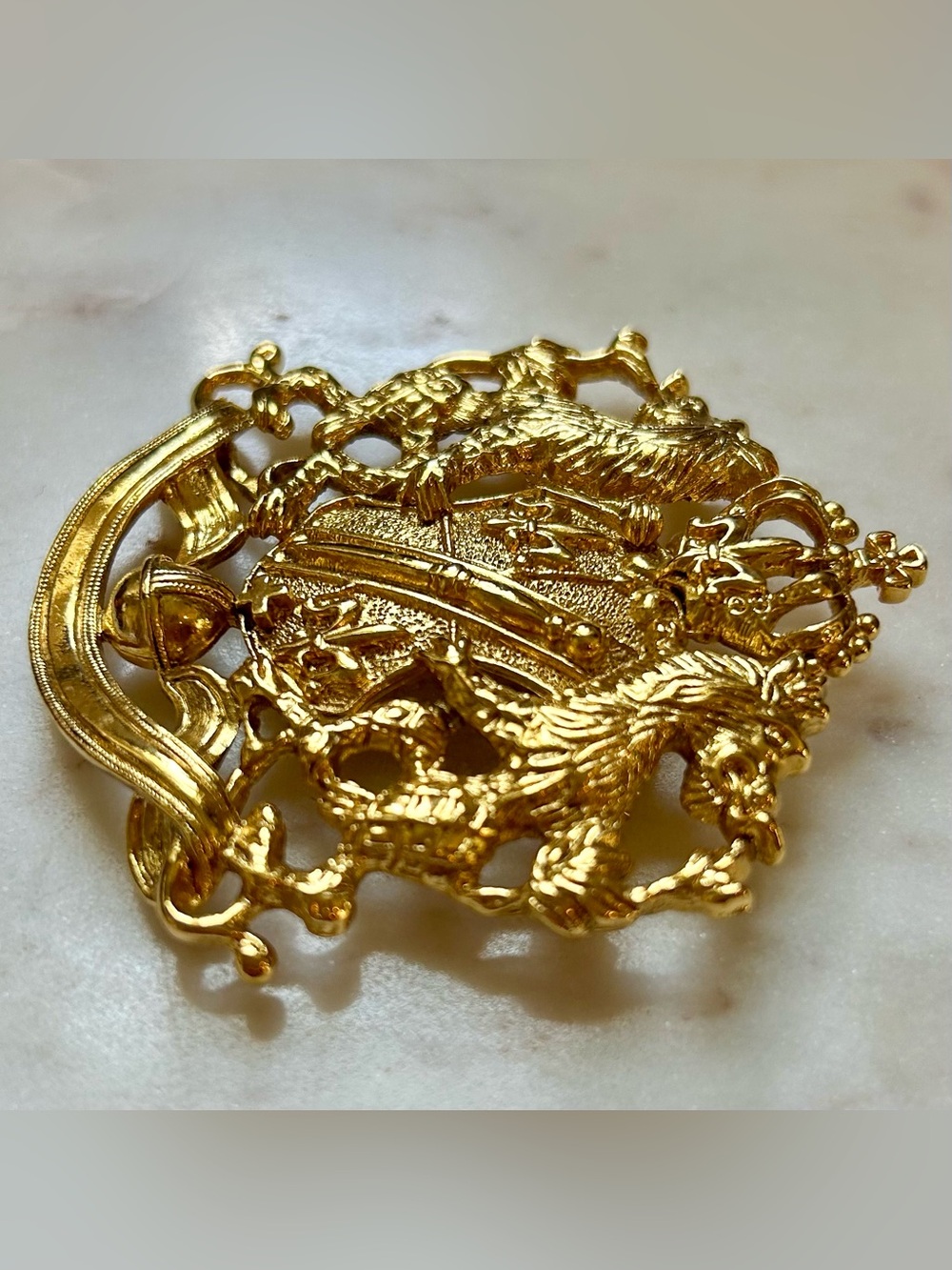 Vintage Joan Rivers Heraldic Crest Brooch RARE Griffins Dragon Lions - Picture 5 of 15
